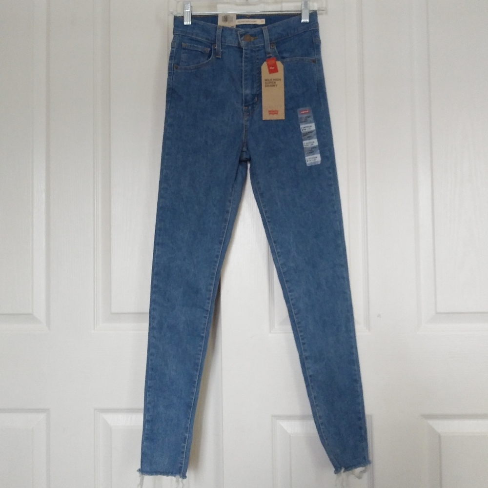 Nwt Levis Mile High Frayed Hem Skinny Jean size 26